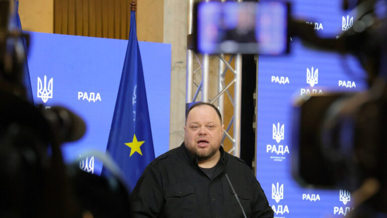 Alegerile din Ucraina, amânate din nou: Legea marțială ar putea fi prelungită și după 9 mai