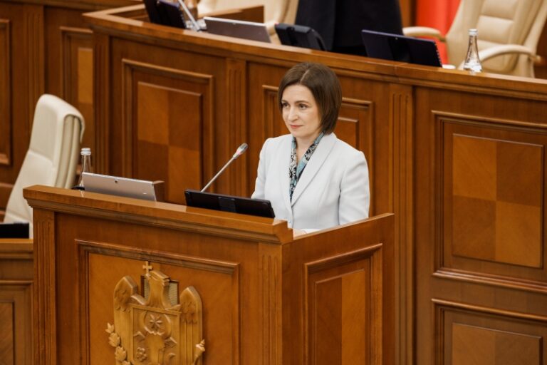 Maia Sandu, în plenul Parlamentului: Trebuie să aderăm la UE în următorii 4 ani. Nu va fi ușor, dar nici imposibil