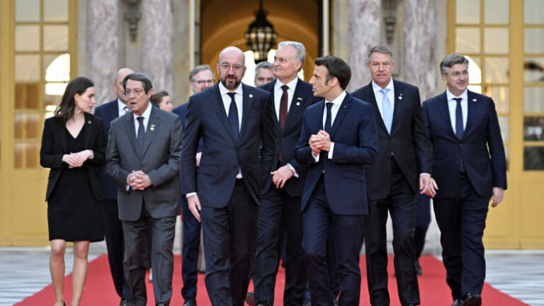 Miniștrii de externe europeni cer Rusiei să accepte de urgență o încetare a focului; noi sancțiuni în pregătire