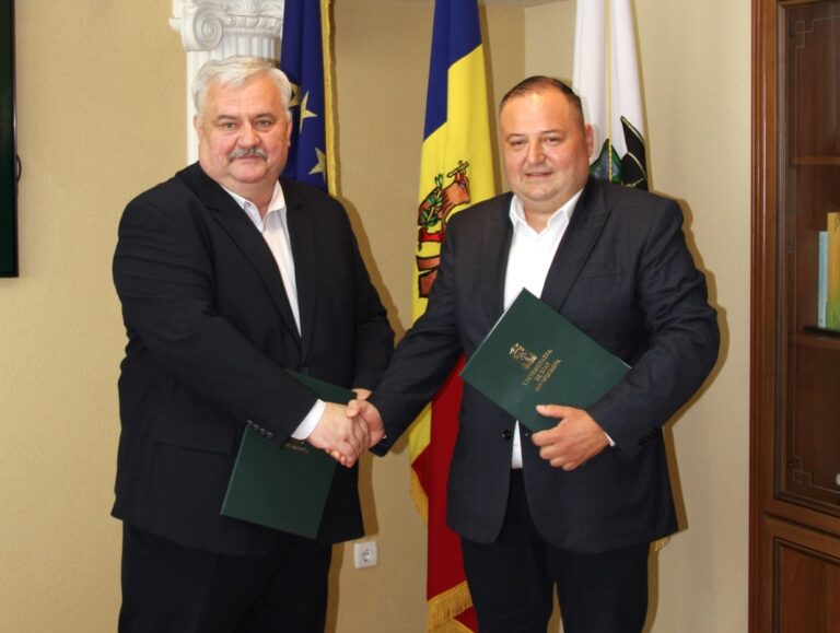 Un nou acord de parteneriat, semnat între USM și DRRM