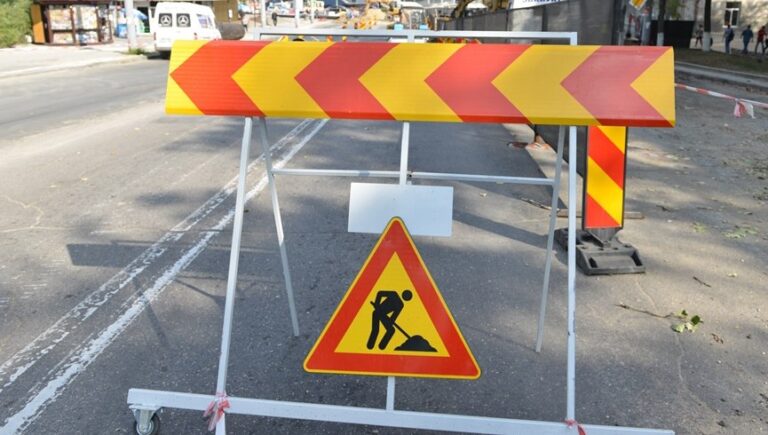 Șoseaua Hâncești închisă parțial circulației rutiere: Se toarnă un nou strat de asfalt