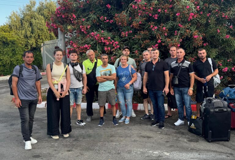 12 moldoveni, evacuați din Israel prin Egipt