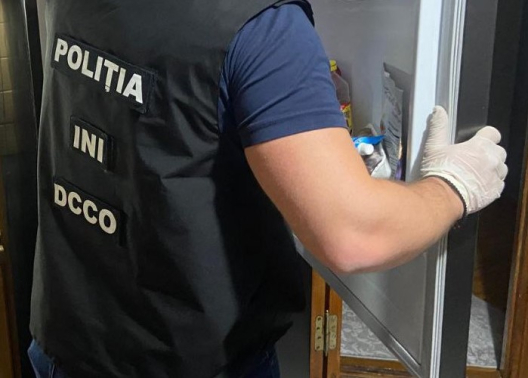 Droguri de 1,5 milioane lei, confiscate de INI: Patru suspecți anchetați de poliție