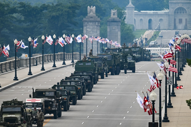 Paradă militară grandioasă, desfășurată la Washington cu ocazia marcării a 250 de ani de la înființarea armatei SUA