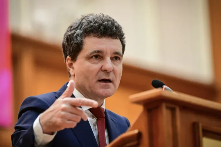 Prima ședință CSAT sub președinția lui Nicușor Dan: Conflictul din Ucraina, evaziunea fiscală și inundațiile de la Salina Praid, pe agenda discuțiilor