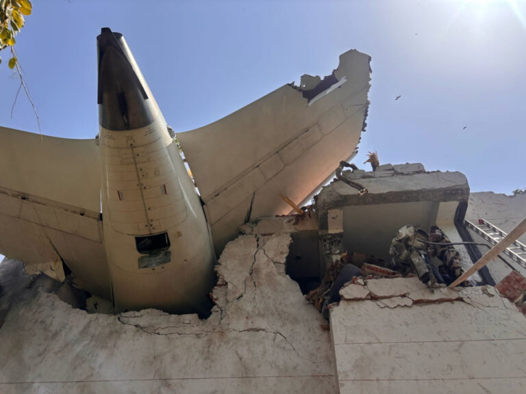 Bilanţul tragediei aviatice din India a crescut la 279 de morţi