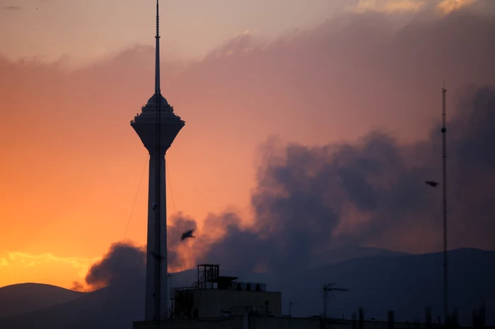 VIDEO/ Israelul a bombardat televiziunea publică din Teheran. Momentul, surprins în direct
