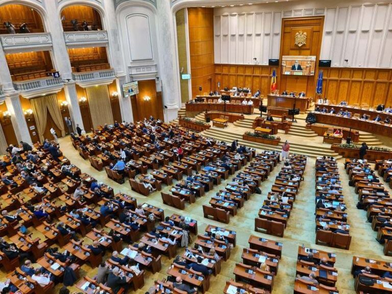 În România a fost învestit noul Guvern condus de Ilie Bolojan