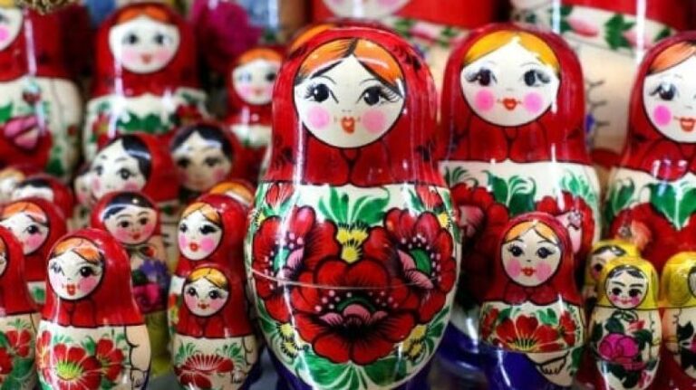 Euronews: Rețeaua rusească de propagandă ”Matrioșka” inundă spațiul informațional al R. Moldova înainte de alegeri