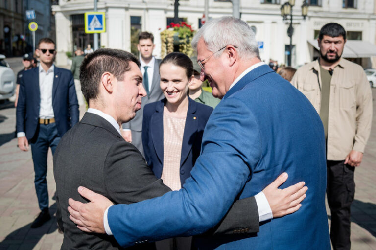 Miniștrii de Externe ai Ucrainei, Moldovei și României lansează „Triunghiul Odesa” la Cernăuți, cu participarea Poloniei și Lituaniei