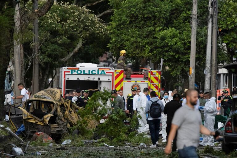 Două atacuri sângeroase în Columbia: Cel puțin 18 morți și zeci de răniți în urma acțiunilor grupărilor disidente FARC