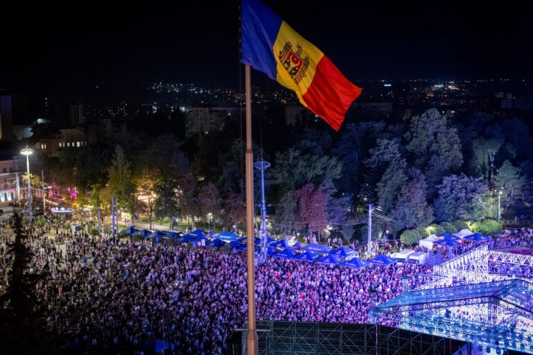 Peste 90.000 de oameni au sărbătorit Ziua Independenței în PMAN, alături de lideri europeni. Evenimentele au decurs fără incidente majore