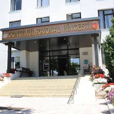 Arhitectul-șef al raionului Hîncești, vizat în 11 dosare penale pentru corupție