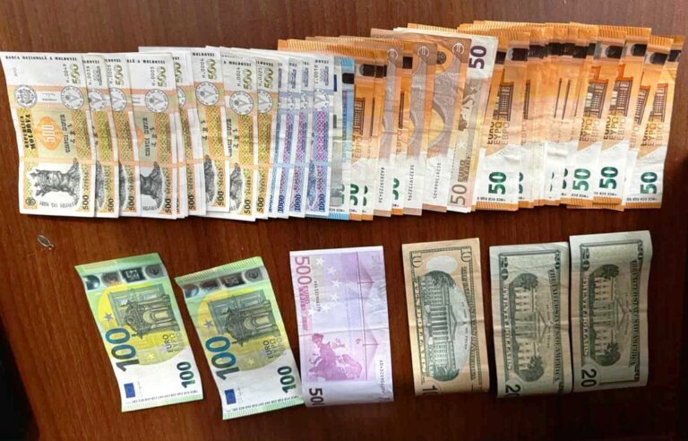 (FOTO) Noi percheziții la Chișinău într-un dosar de corupere electorală și spălare de bani