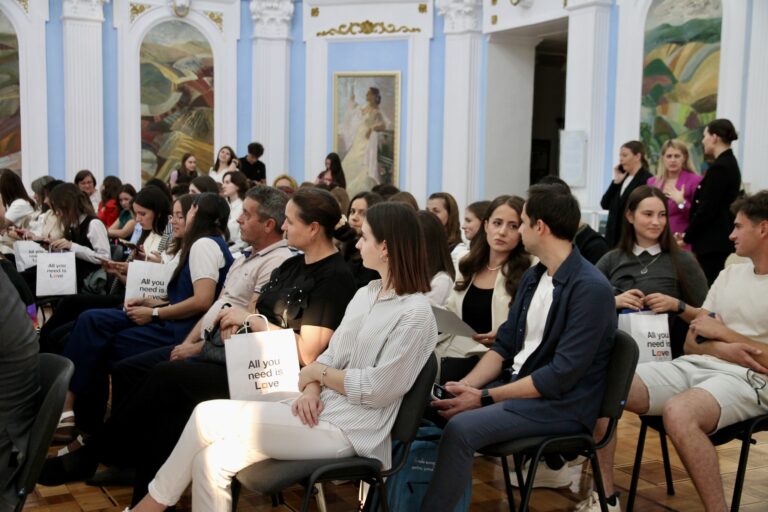 Marea Dictare Națională: Peste 2000 de participanți și 138 de premianți