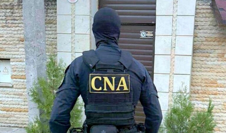 Percheziții pe întreg teritoriul R. Moldova: 10 persoane, reținute în dosare de corupere a alegătorilor