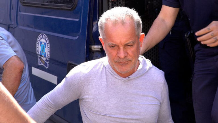 Vlad Plahotniuc, absent din nou în fața instanței. Trei mandate de arest, examinate în lipsa sa