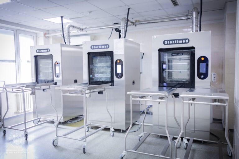 Zeci de spitale din R. Moldova, dotate cu sisteme moderne de sterilizare