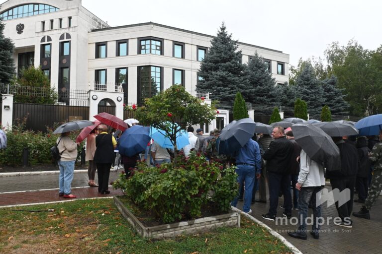 Veteranii războiului de pe Nistru, marș împotriva federalizării Republicii Moldova