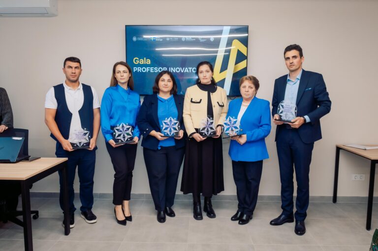 (FOTO) Șase profesori din sudul R. Moldova, premiați pentru excelență și inovație în educație