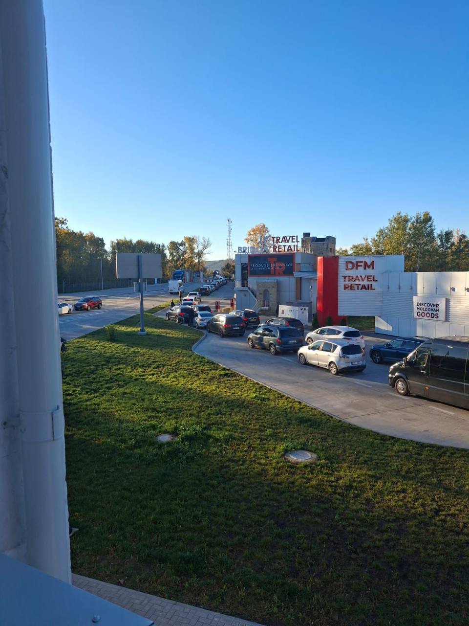 (FOTO) Trafic intens la punctele de trecere a frontierei Leușeni și Sculeni 2 2 6