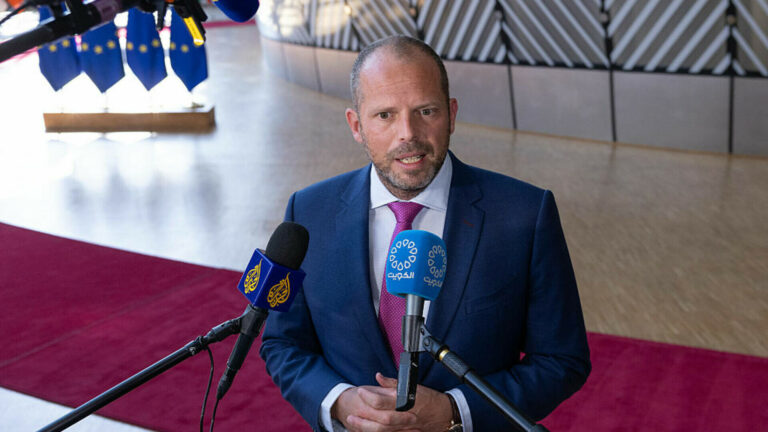 Avertisment dur al ministrului belgian al Apărării: „Dacă Putin lansează o rachetă asupra Bruxelles-ului, vom șterge Moscova de pe hartă”