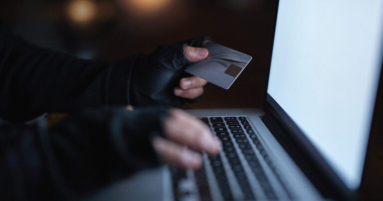 CNPF: Informațiile privind returnarea banilor din TUX sunt false