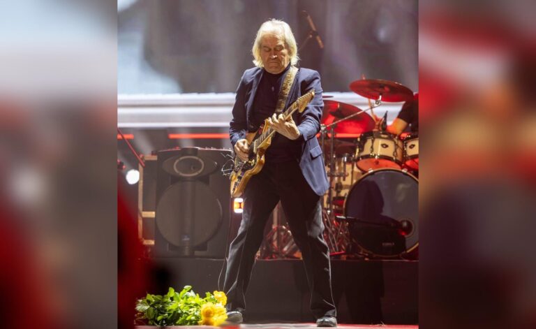 Renumitul chitarist al formației „Noroc”, Alexandru Cazacu, a trecut la cele veșnice