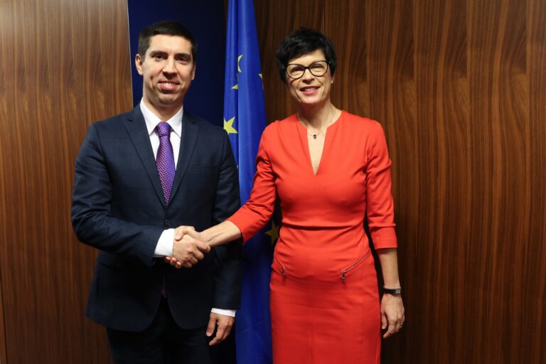 Ministrul de Externe al R. Moldova, la Luxemburg: „Suntem pregătiți să trecem la deschiderea clusterelor de negociere”