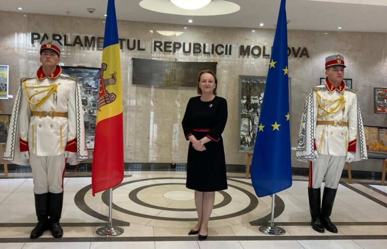 Ambasadoarea UE la Chișinău a transmis un mesaj de felicitare pentru noii parlamentari ai R. Moldova