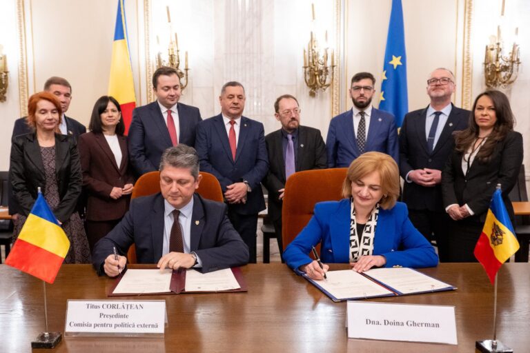 Parlamentari de la Chișinău și București cer deschiderea negocierilor de aderare a R. Moldova la UE până la finele anului 2025