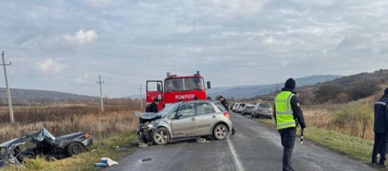 (FOTO) Accident grav la Strășeni: Trei persoane au murit
