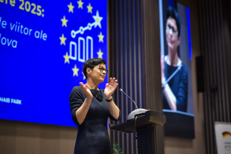 Comisara europeană pentru Extindere, despre progresele înregistrate de R. Moldova: „Sunteți cei mai buni elevi din clasa mea”