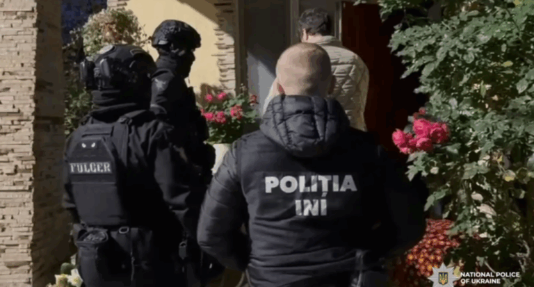 Zeci de percheziții în R. Moldova într-un dosar privind pregătirea unor acțiuni de destabilizare