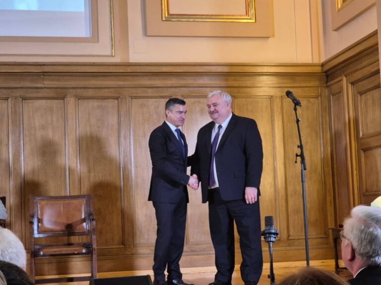 (FOTO) Rectorul Universității de Stat din Moldova, laureat al Premiilor Naționale Negruzzi