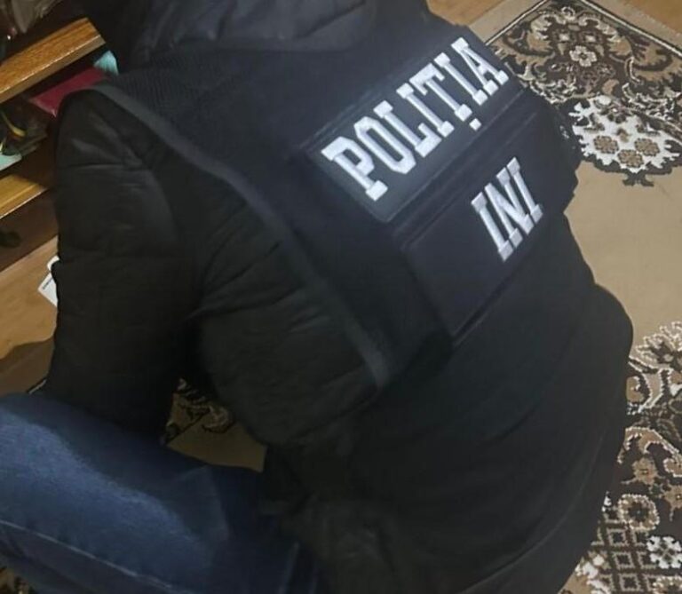 (VIDEO) Zeci de persoane, vizate de percheziții în dosarul privind instruirile în Serbia pentru destabilizări în R. Moldova