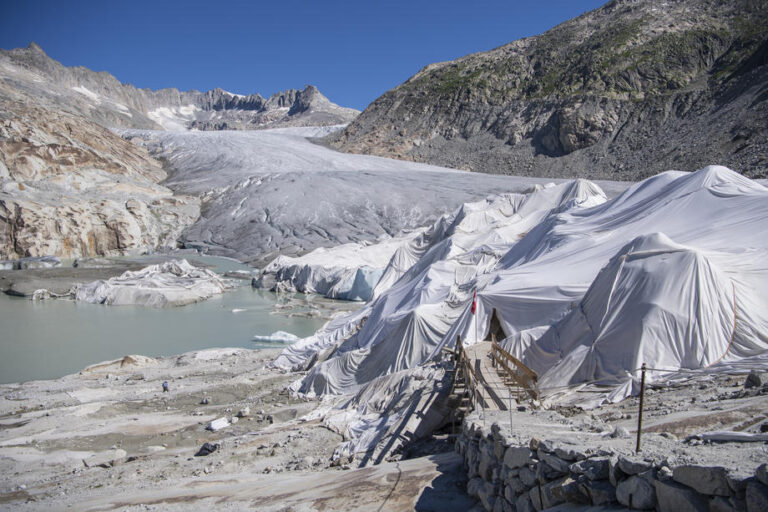 Studiu alarmant: 97% dintre ghețarii Alpilor ar putea dispărea până în 2100