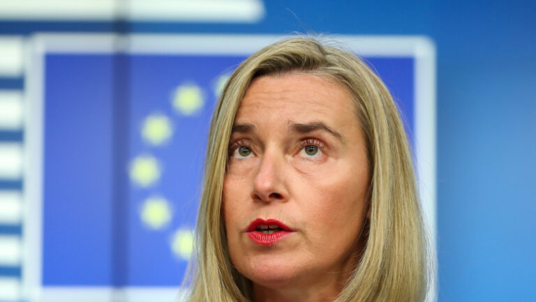 Fosta șefă a diplomației UE, Federica Mogherini, reținută în Belgia