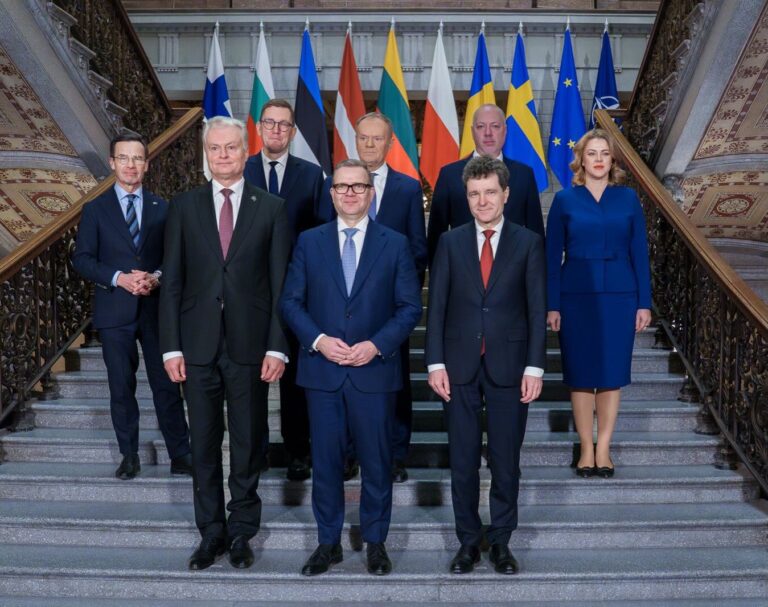 Opt țări susțin că apărarea flancului estic al UE trebuie să fie o prioritate