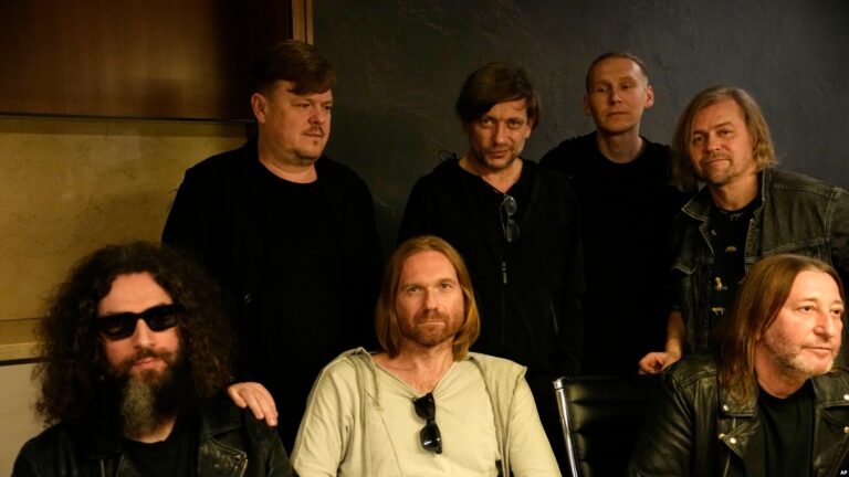 Alți trei membri ai formației ruse Bi-2 au primit cetățenia R. Moldova