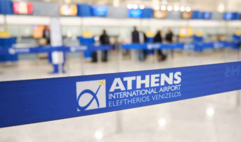 Aeroporturile din Grecia au suspendat toate zborurile din cauza unei defecțiuni tehnice 