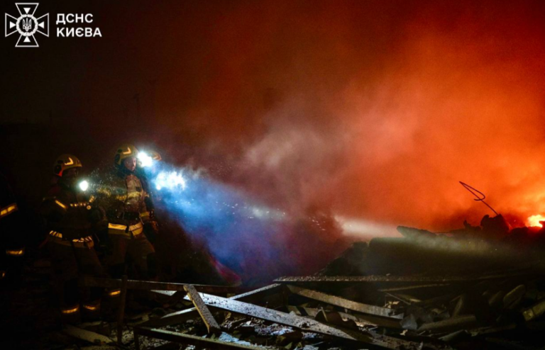 Aproape 2.700 de locuințe din Kiev au rămas fără încălzire după un nou atac rusesc