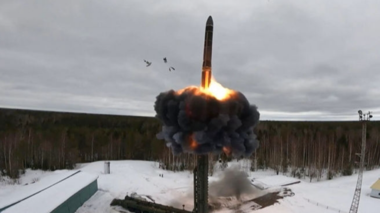 Rusia a lansat asupra Ucrainei un atac masiv, utilizând o rachetă balistică hipersonică „Oreșnik”