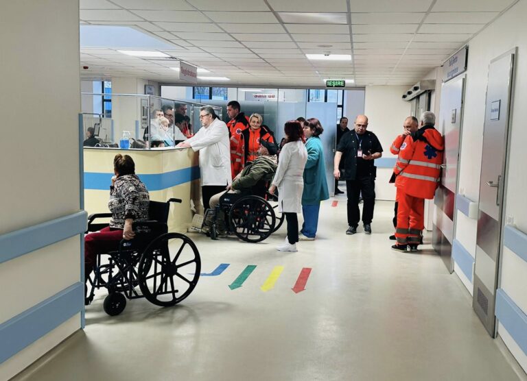 Sute de persoane au ajuns la spital din cauza condițiilor meteo nefavorabile