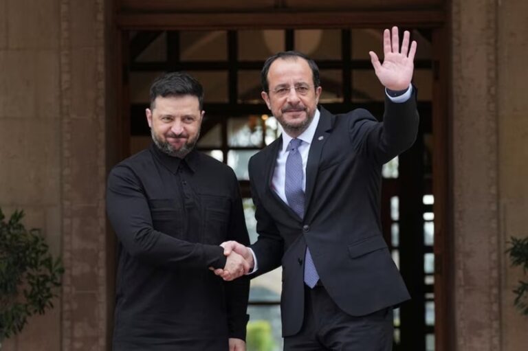 Ucraina cere o accelerare a aderării sale la Uniunea Europeană, la preluarea preşedinţiei UE de către Cipru