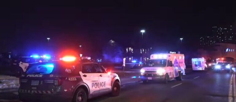 Atac armat la o școală din Columbia Britanică: Opt morți și peste 25 de răniți