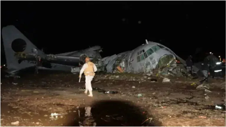 Tragedie în Bolivia: 15 morți după prăbușirea unui avion militar cu bancnote lângă La Paz