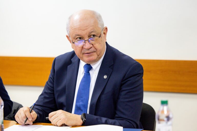 (FOTO) Premierul Alexandru Munteanu, la Nisporeni: „Necesitățile firești ale oamenilor trebuie să fie o normalitate, nu un privilegiu”