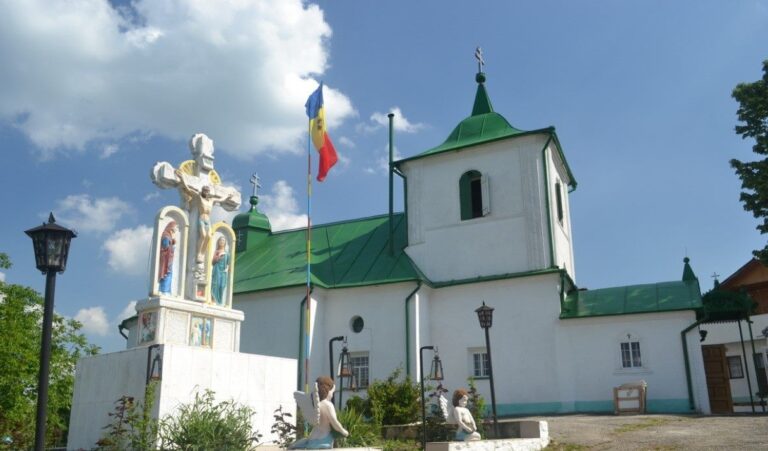 Ministrul Culturii: „Situația de la Dereneu nu trebuie să fie exploatată politic”