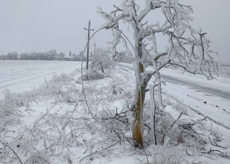 Sute de consumatori din raionul Vulcănești, în continuare fără energie electrică